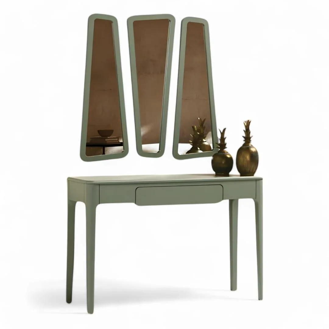 Modern Çizgilere Sahip Dresuar Takımı HM-103